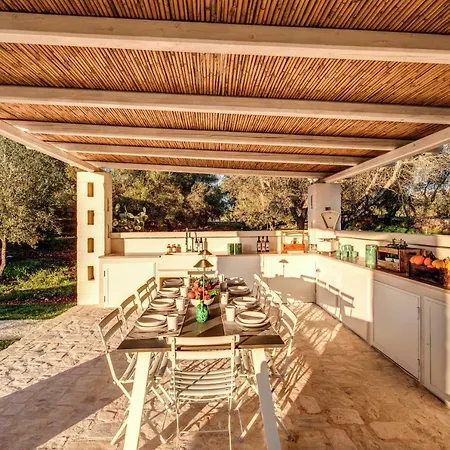 Lamia Del Riccio Villa