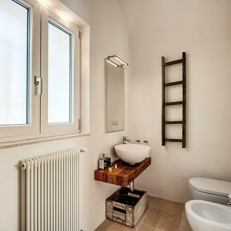 Lamia Del Riccio Ostuni