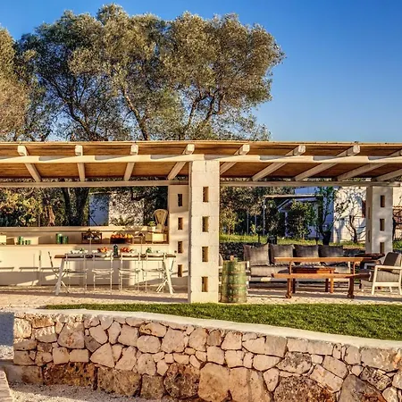 Lamia Del Riccio * Ostuni