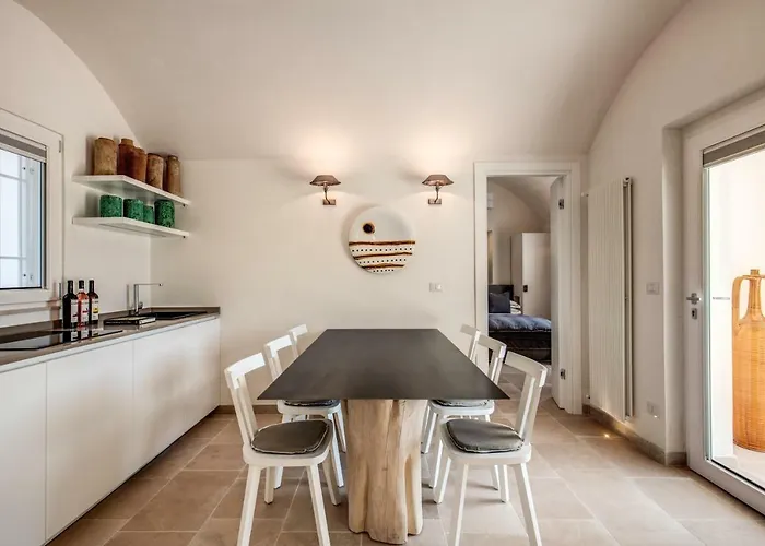 Lamia Del Riccio * Ostuni